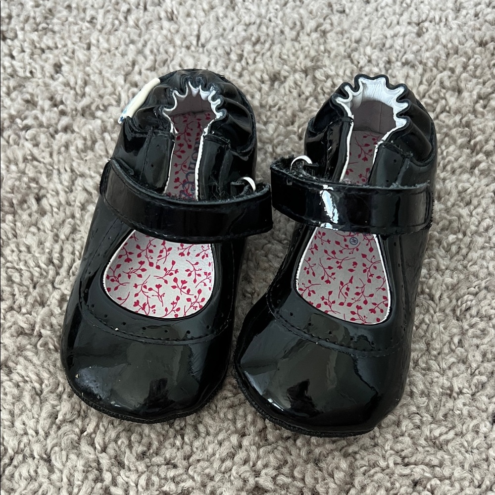 Robeez Black Patent Leather Infant Flats